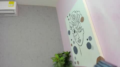 tiffany_mendez online show from 11-18-25, 12:09