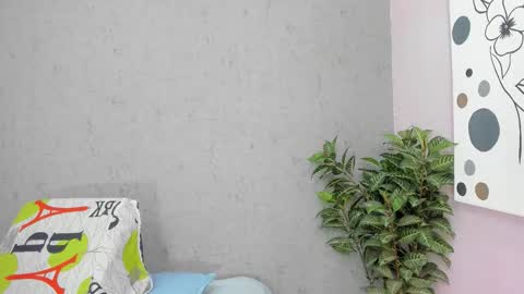 tiffany_mendez online show from 12-15-25, 12:09