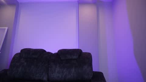 Snapshot of tiffany_sander chatting on 11-12-25, 12:22 tiffany_sander online show from 11-12-25, 12:22