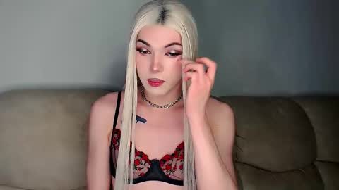 Snapshot of tiffany_smitch chatting on 11-01-25, 03:08 Tif online show from 11-01-25, 03:08