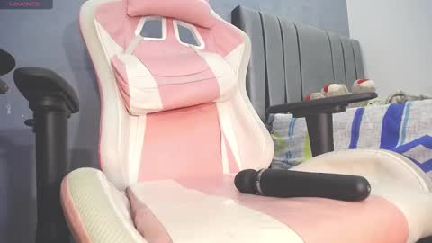 tiffany theressa online show from 02-17-25, 06:09