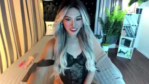 tiffany online show from 09-23-25, 07:33