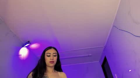 TiffanyDream8 online show from 05-21-26, 09:22