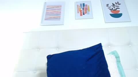 Snapshot of tiffanyfox_1 chatting on 12-29-24, 06:03 Tifanny Fox online show from 12-29-24, 06:03