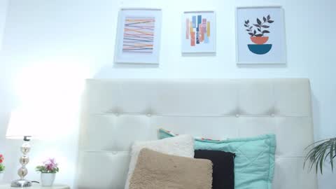 Snapshot of tiffanyfox_1 chatting on 03-05-25, 12:00 Tifanny Fox online show from 03-05-25, 12:00