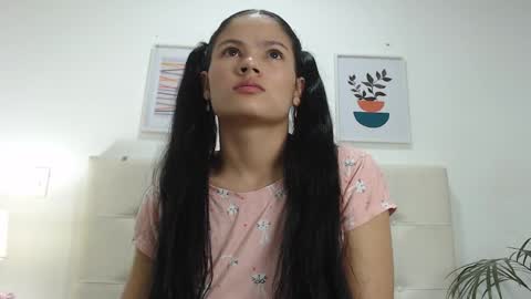 Snapshot of tiffanyfox_1 chatting on 03-12-25, 09:02 Tifanny Fox online show from 03-12-25, 09:02