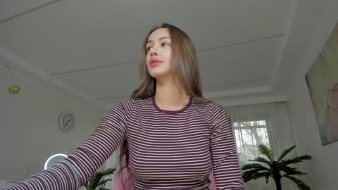 Tiffany Houston online show from 12-04-25, 06:55