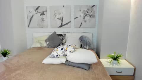 Tiffany online show from 01-21-25, 06:34