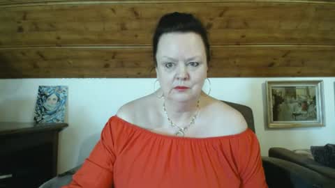 Snapshot of tiffanymature chatting on 04-30-26, 06:20 TiffanyMature online show from 04-30-26, 06:20