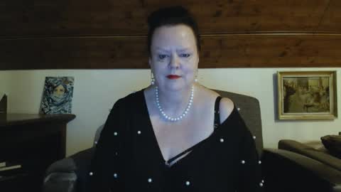 Snapshot of tiffanymature chatting on 05-03-26, 08:15 TiffanyMature online show from 05-03-26, 08:15