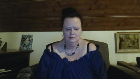 Snapshot of tiffanymature chatting on 05-04-26, 09:11 TiffanyMature online show from 05-04-26, 09:11
