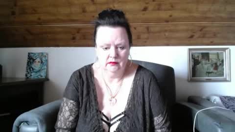 Snapshot of tiffanymature chatting on 05-05-26, 09:17 TiffanyMature online show from 05-05-26, 09:17