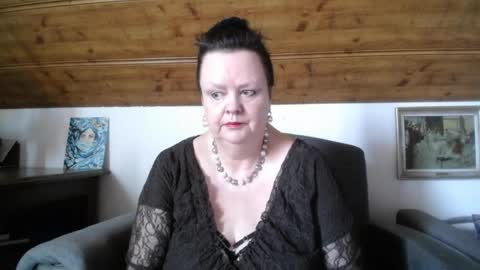 Snapshot of tiffanymature chatting on 05-06-26, 07:13 TiffanyMature online show from 05-06-26, 07:13