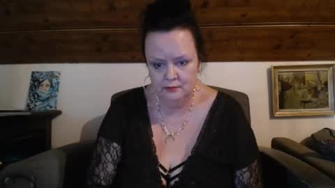 Snapshot of tiffanymature chatting on 05-11-26, 02:45 TiffanyMature online show from 05-11-26, 02:45