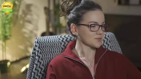 tiffanyriox online show from 01-06-26, 01:42