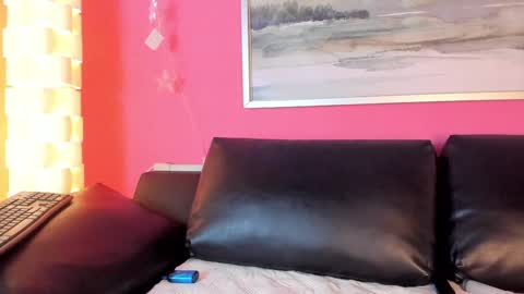 Stefany Suarez online show from 02-06-25, 08:34