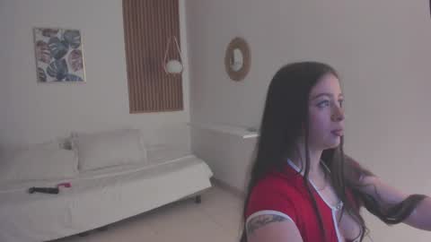 Snapshot of tiffanywright_ chatting on 11-29-25, 10:40 Tiffany online show from 11-29-25, 10:40