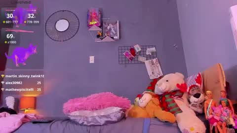 Snapshot of tiffbeautiful chatting on 01-10-25, 09:53 online show from 01-10-25, 09:53