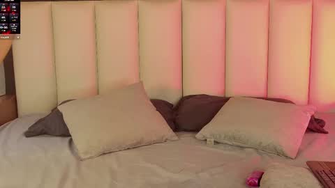 Snapshot of tiffvalentinee_ chatting on 01-25-25, 02:04 Tiffany online show from 01-25-25, 02:04