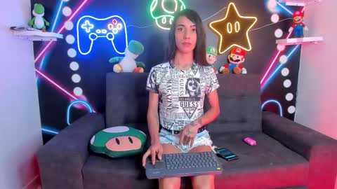 Snapshot of tiffvalentinee_ chatting on 01-30-25, 08:21 Tiffany online show from 01-30-25, 08:21