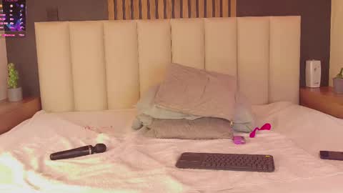 Snapshot of tiffvalentinee_ chatting on 03-03-25, 11:35 Tiffany online show from 03-03-25, 11:35