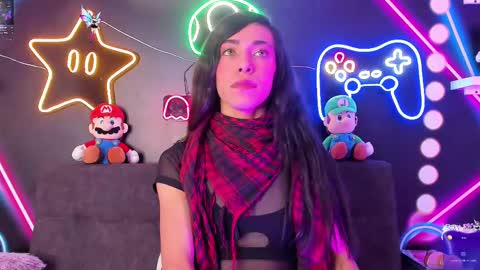 Snapshot of tiffvalentinee_ chatting on 03-10-25, 08:01 Tiffany online show from 03-10-25, 08:01