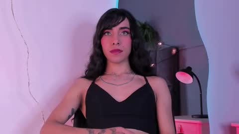 Snapshot of tiffvalentinee_ chatting on 11-07-25, 08:09 Tiffany online show from 11-07-25, 08:09