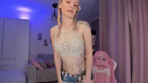 Tiffany online show from 01-17-26, 03:22