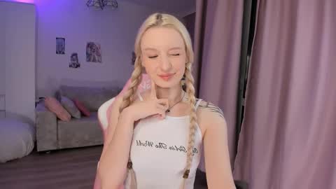 Tiffany online show from 02-21-26, 03:29