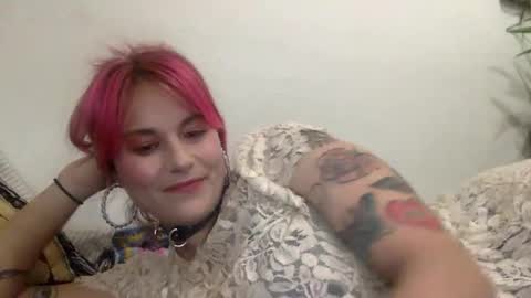 Snapshot of tigerlily228 chatting on 10-04-25, 01:58 Tigerlily online show from 10-04-25, 01:58