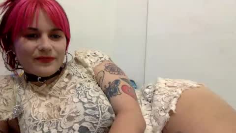 Snapshot of tigerlily228 chatting on 10-09-25, 05:27 Tigerlily online show from 10-09-25, 05:27