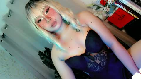 Snapshot of tight_elliana chatting on 06-28-26, 10:27 tight_elliana online show from 06-28-26, 10:27