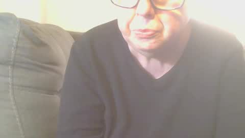 Snapshot of tight_kitty55 chatting on 12-21-24, 07:16 tight Kitty55 online show from 12-21-24, 07:16