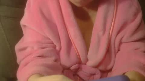 Snapshot of tight_kitty55 chatting on 02-22-25, 01:33 tight Kitty55 online show from 02-22-25, 01:33