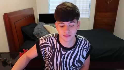 Snapshot of tightncuteass chatting on 11-02-25, 10:23 Camilo online show from 11-02-25, 10:23