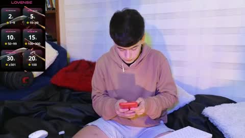 Snapshot of tightncuteass chatting on 04-22-26, 12:35 Camilo online show from 04-22-26, 12:35