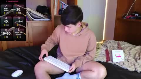 Snapshot of tightncuteass chatting on 05-07-26, 04:23 Camilo online show from 05-07-26, 04:23