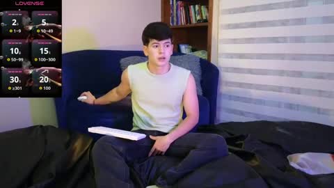 Snapshot of tightncuteass chatting on 05-18-26, 11:32 Camilo online show from 05-18-26, 11:32