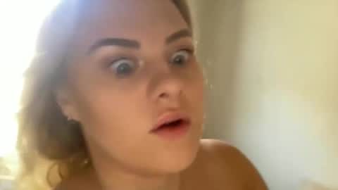 Lexi online show from 02-11-25, 03:40