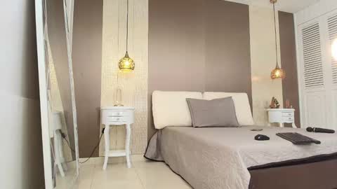 T I F F A N Y online show from 09-15-25, 08:53