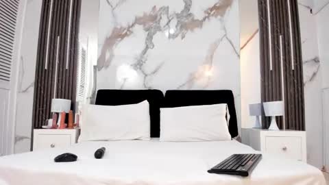 T I F F A N Y online show from 09-26-25, 08:13