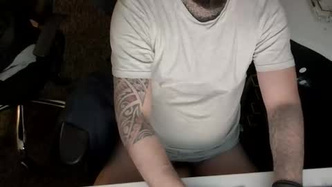 Snapshot of tiiimo94 chatting on 01-13-26, 05:29 tiiimo94 online show from 01-13-26, 05:29