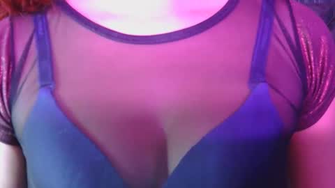 TIINY  Special show when it reaches 10000 flowers  online show from 05-20-26, 02:40