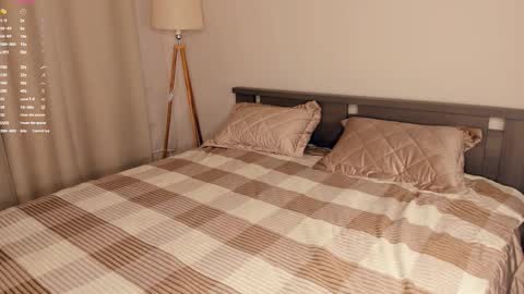 Elizabeth Elize online show from 11-23-25, 12:38