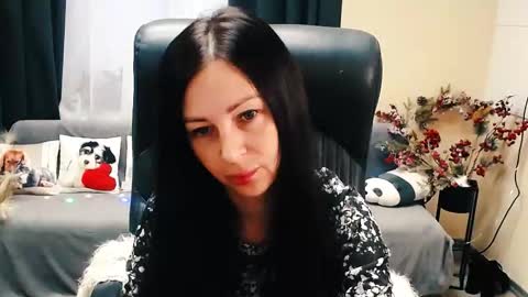 Luisa online show from 09-18-25, 09:33