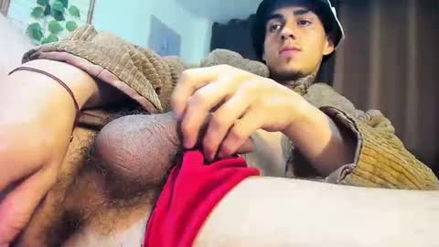 Snapshot of timewith_sebas chatting on 01-30-25, 01:44 salem online show from 01-30-25, 01:44