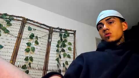 Snapshot of timewith_sebas chatting on 01-31-25, 12:28 salem online show from 01-31-25, 12:28