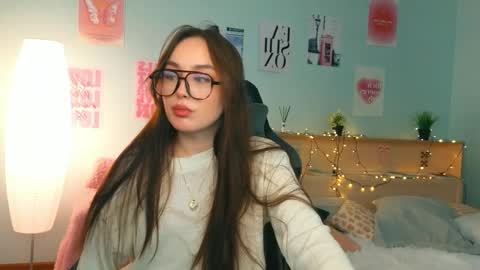 Mia online show from 01-18-26, 07:28