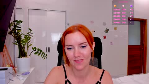 Snapshot of timissi chatting on 01-02-25, 05:24 Timis but I prefer you whisper to my ear my girl online show from 01-02-25, 05:24