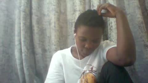 Snapshot of tina2030_1 chatting on 06-03-26, 08:39 tee online show from 06-03-26, 08:39